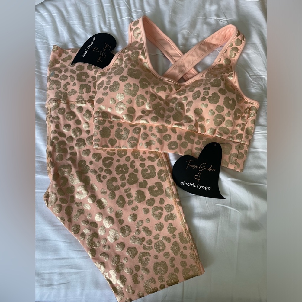 Yoga Wear - Foil cheetah print yoga set